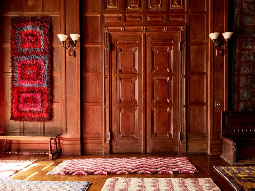 Ayaz Runner Chocolate Brown Rose Quartz Pompeian Red - handgefertigter marokkanischer Teppich TAZZRA Marrakesch Ayaz Runner Chocolate Brown Rose Quartz Pompeian Red - handgefertigter marokkanischer Teppich TAZZRA Marrakesch