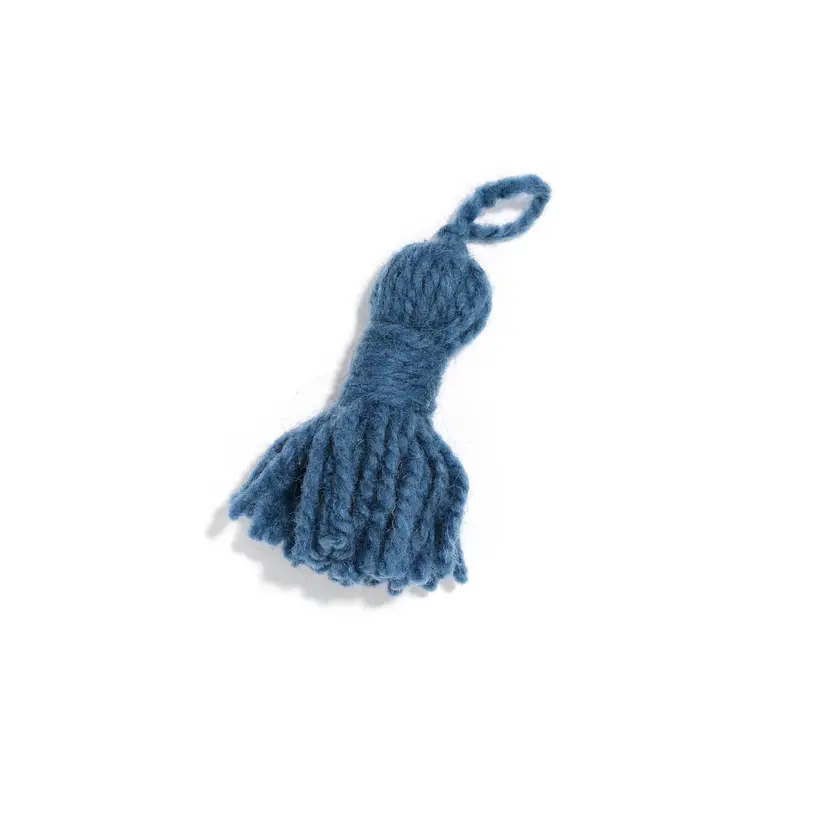 Izil Majorelle Pompon II - handgefertigter marokkanischer Teppich TAZZRA Marrakesch Izil Majorelle Pompon II - handgefertigter marokkanischer Teppich TAZZRA Marrakesch