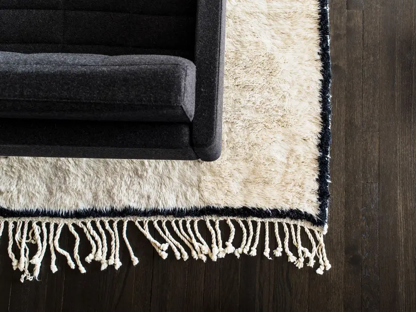Rasa Natural Wool Midnight Black - tapis marocain fait main TAZZRA Marrakech