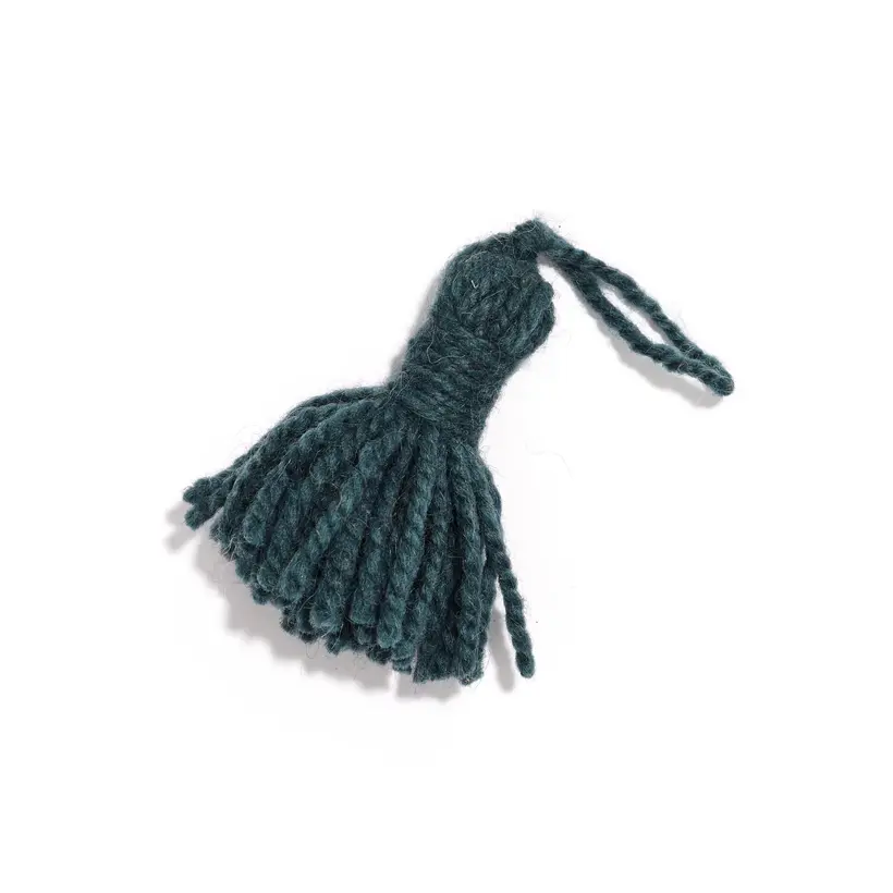 Dihya Majorelle Pompon - handgefertigter marokkanischer Teppich TAZZRA Marrakesch Dihya Majorelle Pompon - handgefertigter marokkanischer Teppich TAZZRA Marrakesch