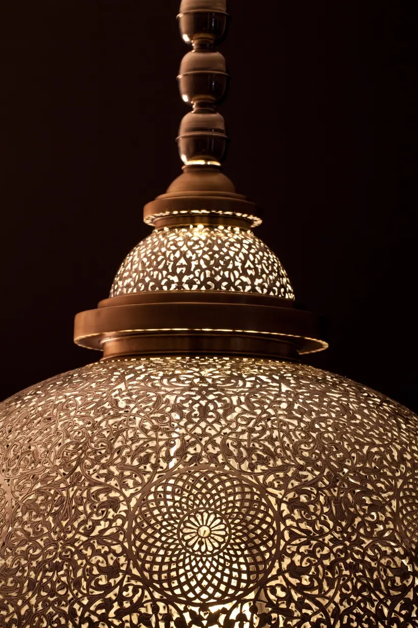Pendant Domed Medallion Floral - قطعة حرفية مغربية TAZZRA مراكش Pendant Domed Medallion Floral - قطعة حرفية مغربية TAZZRA مراكش