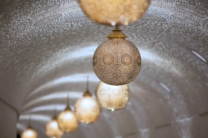 Pendant Globe Floral - artesanía marroquí TAZZRA Marrakech